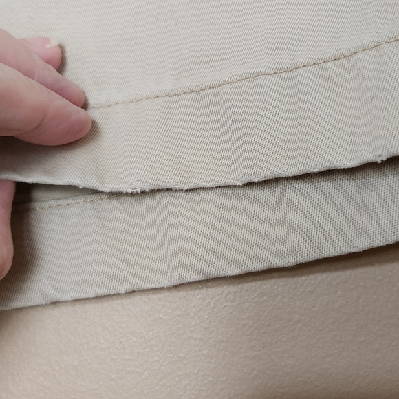 L.L. Bean Shorts Mens Size 33 Beige Standard Fit Chino Flat Front Hiking - Picture 8 of 13